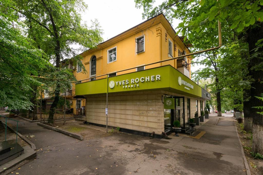 Nadezhda Apartments On Kabanbay Batyr 122 Almaty Exterior foto